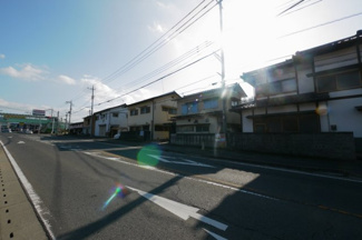 【前面道路含む現地写真】