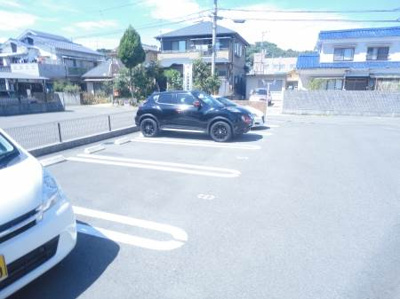 【駐車場】 | グレイス南吉田