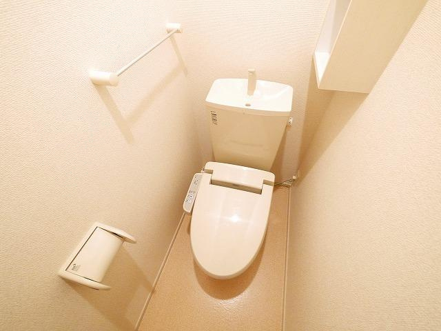 ガーデン・ヴィラ　Ｂ棟のトイレ|シンプルで使いやすいトイレです