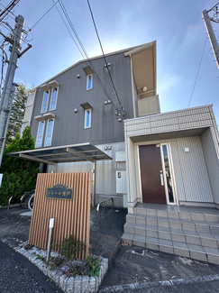【外観】 | 2沿線利用可能な「登戸」駅まで徒歩8分！小田急線「向ヶ丘遊園」駅も徒歩9分！2駅2沿線利用可能で通勤通学・お買物にも便利な立地です☆
