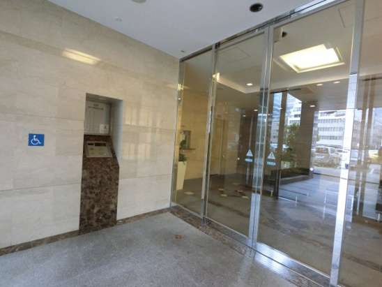 【エントランス】