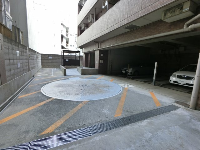 【エントランス】