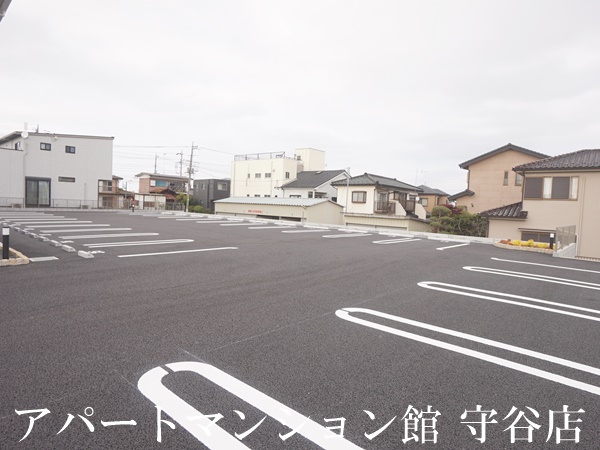 ベル・ファイワークスⅠの駐車場