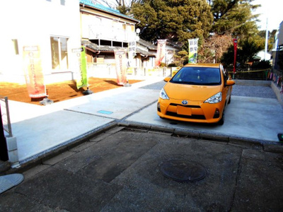 【駐車場】 | 新築　岩槻区　加倉1丁目　全1棟　1号棟　67坪 | 駐車場です。駐車場並列３台。可能。車種によります。・岩槻駅徒歩14分・駐車場3台並列・南向き・４LDKとﾙｰﾌﾊﾞﾙｺﾆ-・西原小・西原中・67坪・