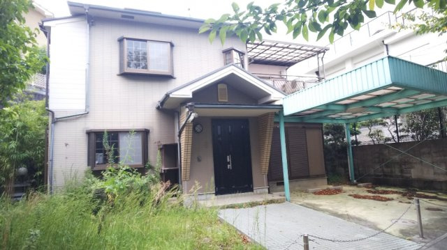 池田　旭丘２丁目♪　中古戸建　駐車場並列4台可能の画像