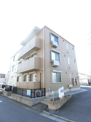 【外観】 | ベベルスペース | ペットOK♪ワンちゃんと一緒に暮らせる3階建てアパートです☆小田急線「栗平」駅徒歩5分！コンビニやスーパーが近くて便利な立地♪