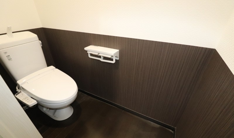 エリコーポⅡのトイレ|落ち着いたトイレです