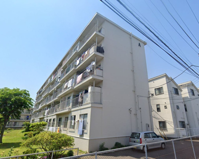 【外観】 | 菱興中山マンションA棟 | 3階部分・南向きにつき明るいお部屋です。水回りに窓が有り換気良好
掃除のしやすい全居室フローリング貼りです♪