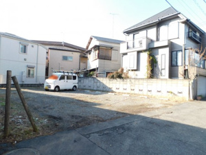 【前面道路含む現地写真】