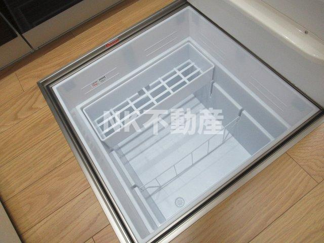 【設備】 | Bonheur(ボヌール）（河内花園賃貸） | 床下収納です