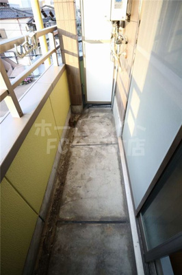 【バルコニー】 | ヒカリマンション | 外からの目が気にならないバルコニー