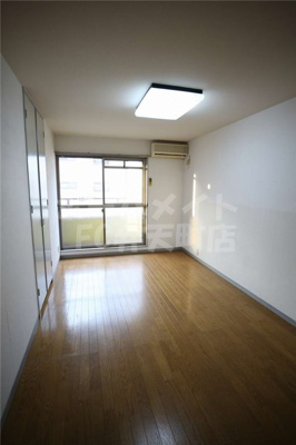 【居間・リビング】 | ヒカリマンション | リビングです