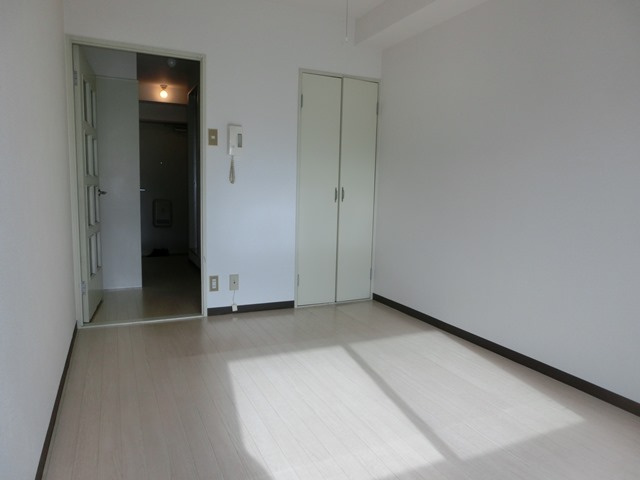 キャナル新北野の居間・リビング