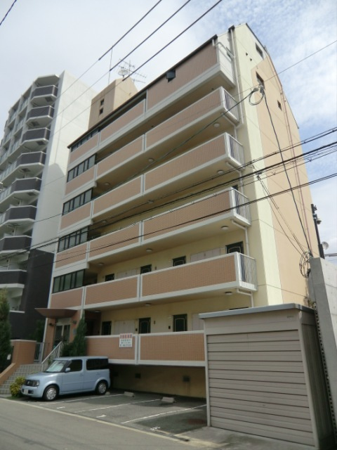 大阪市淀川区十三東３丁目の賃貸マンションの外観