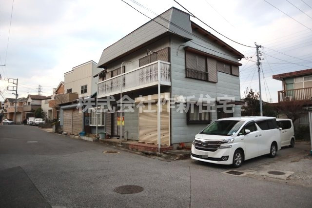 花見川区浪花町　売地　約６２．８坪　建築条件なし　更地渡し　南公道面の外観|花見川区浪花町　売地　約６２．８坪　更地渡し　南７．８ｍ公道面　間口は約１５ｍ　建築条件なし