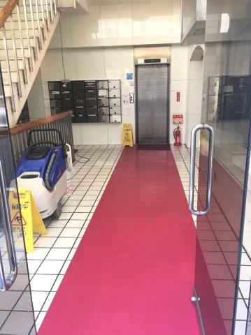 千代田区神田東紺屋町の事務所のエントランス