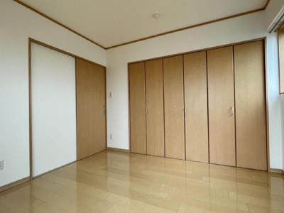 【洋室】 | ピュア・ハーツ・