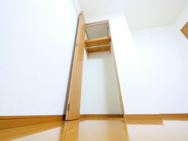 エス・バイ・エルクラスタあやめ池の収納