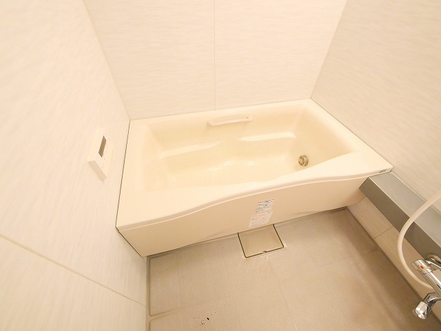 エス・バイ・エルクラスタあやめ池の浴室