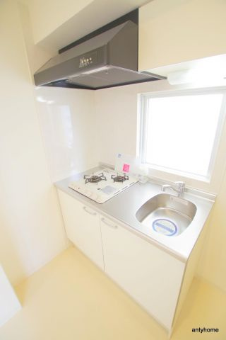 アイディル中之島イースト　仲介手数料無料のキッチン