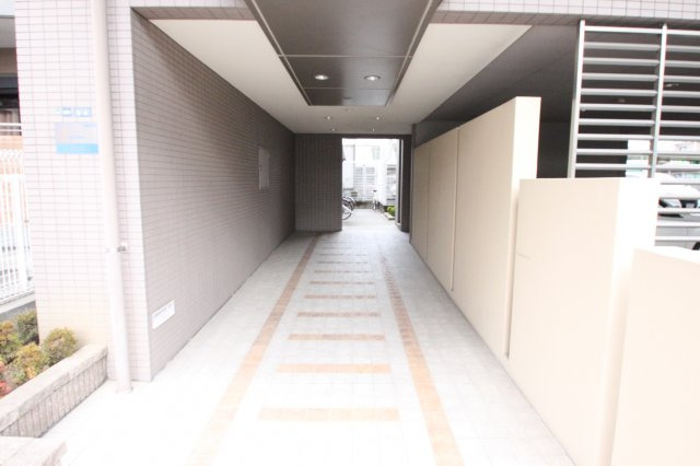 ボナール長栄寺のエントランス