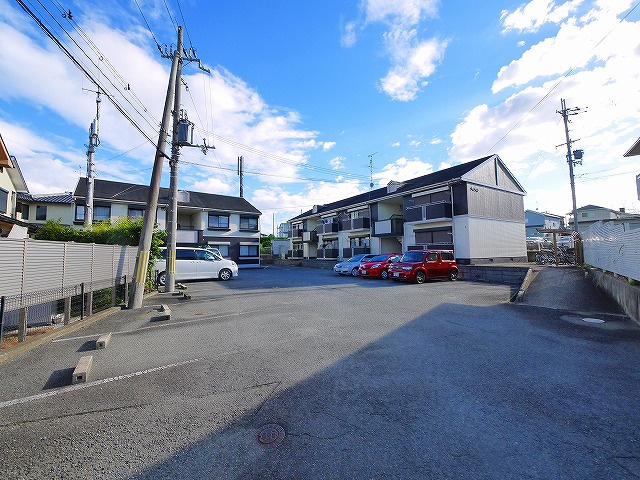 ディアスＡ・Ｂの駐車場|駐車場があります