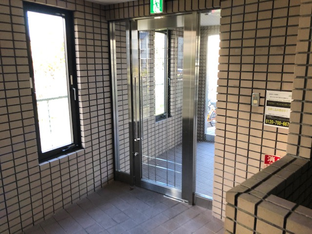 カルチェラタン石橋Ⅱのエントランス|建物の内部です