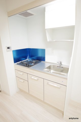 セレニテ京橋クレア　仲介手数料無料のキッチン