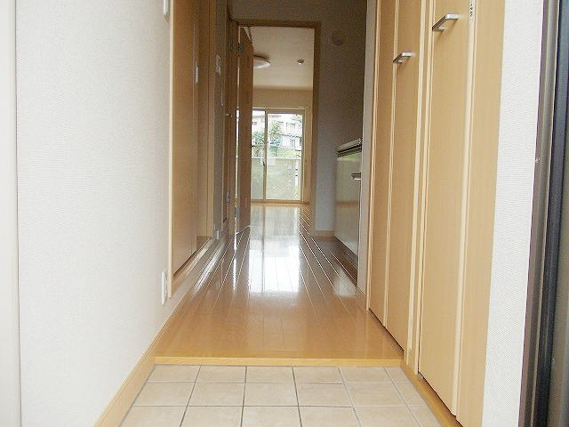 シャロル白山の玄関