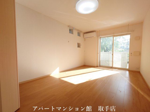 シャロル白山の居間・リビング