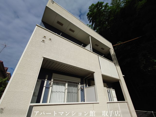シャロル白山の外観