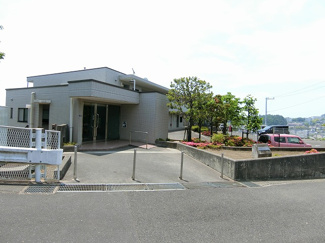 【外観】 | 楽器OK♪閑静な住宅地にある4階建てマンションです☆「新百合ヶ丘」駅や「あざみ野」駅にアクセス可能な最寄りバス停より徒歩7分！