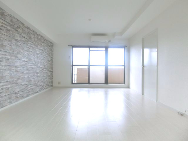 メゾンアザレアの居間・リビング|同物件別部屋イメージ