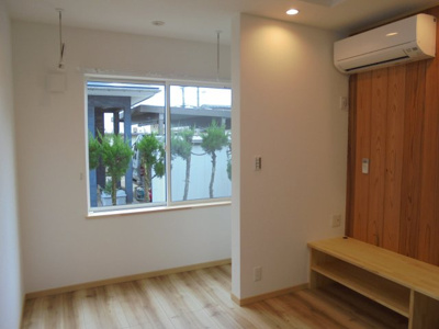 【展望】 | レ・セーナⅢ | 日当たりもよく、明るいお部屋です。室内干しが出来ます。