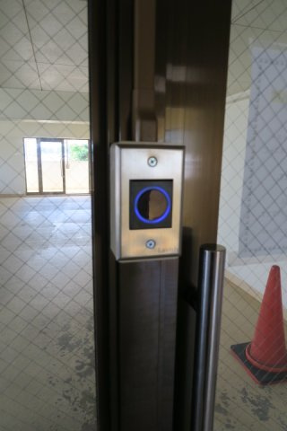 【駐車場】 | 第13新英マンション | 消雪設備付き
