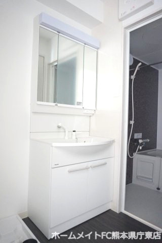 アンジェラの独立洗面台