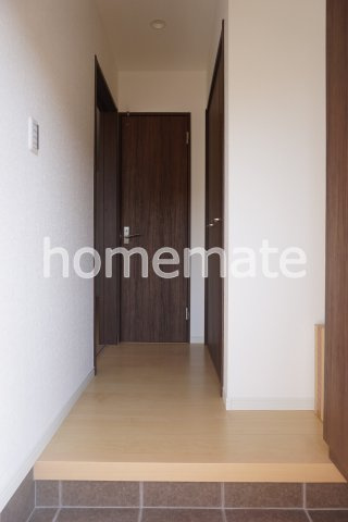 熊本市東区小山１丁目のアパートの玄関
