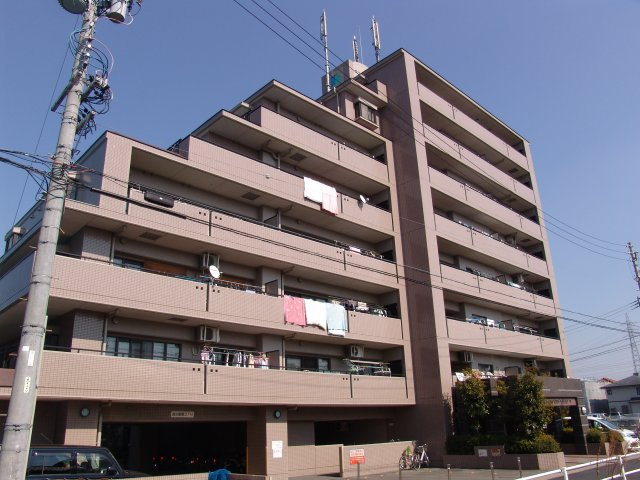 グローリアスハイツ小牧第６の外観|北東角部屋