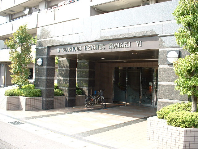 グローリアスハイツ小牧第６のエントランス