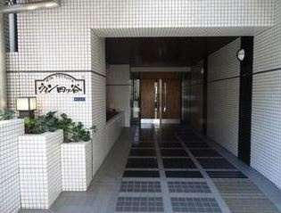 ウィン四ツ谷のエントランス|ウィン四ツ谷