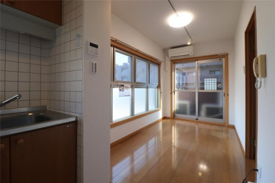 【居間・リビング】 | グローバルトラスト