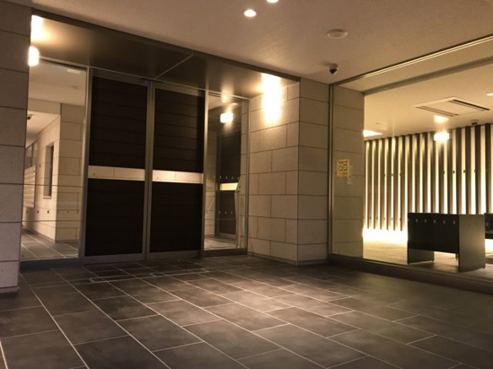 【エントランス】