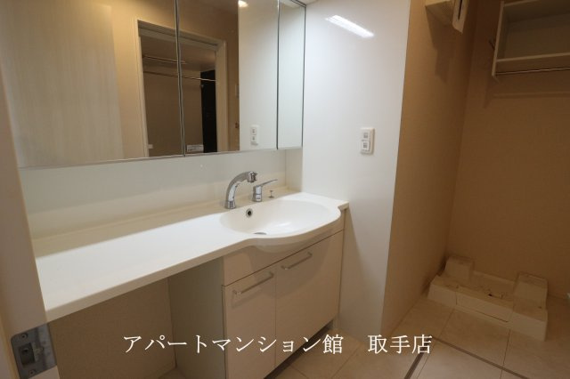 フェアマンドヴィラの独立洗面台