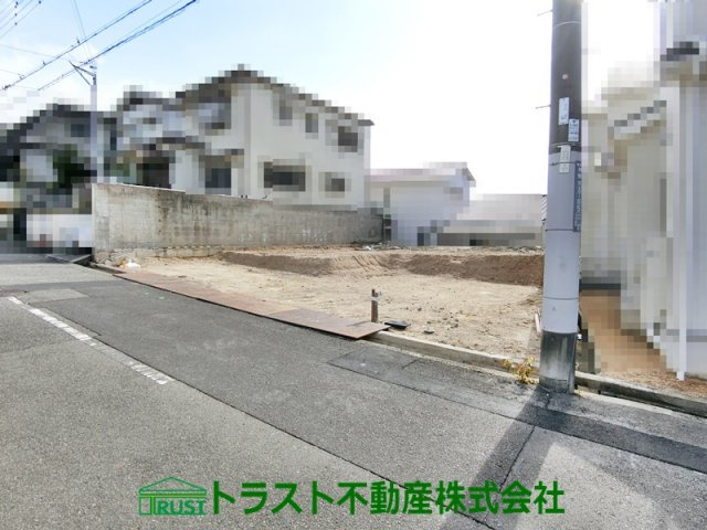 神戸市垂水区神陵台５丁目　新築戸建の前面道路含む現地写真