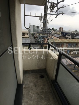 【バルコニー】 | シャトー葵 | バルコニーからの眺めを楽しみながら食事をしませんか