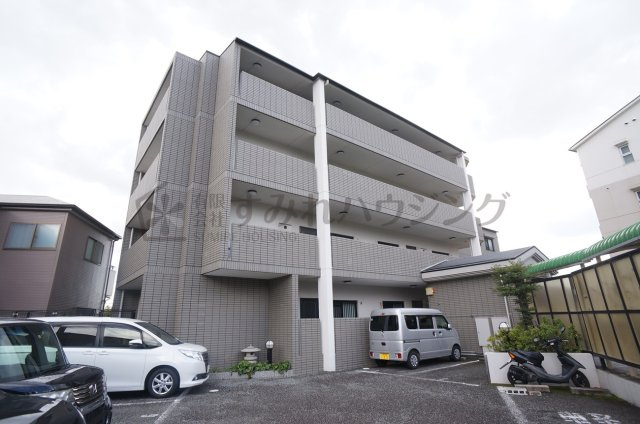 セコイア山本の外観