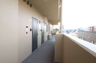 【エントランス】 | South in 西市