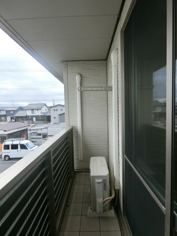 シャーメゾン花のバルコニー|イメージ203号室の写真（反転あり）