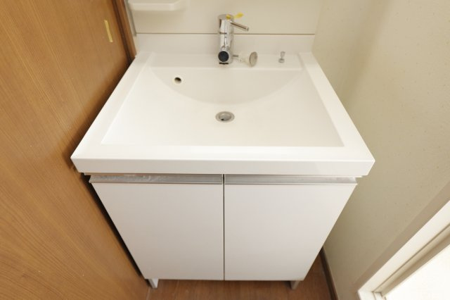 ウィステリア篠崎の洗面所