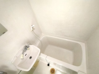 【浴室】 | ロイヤルマンション | きれいなお風呂です